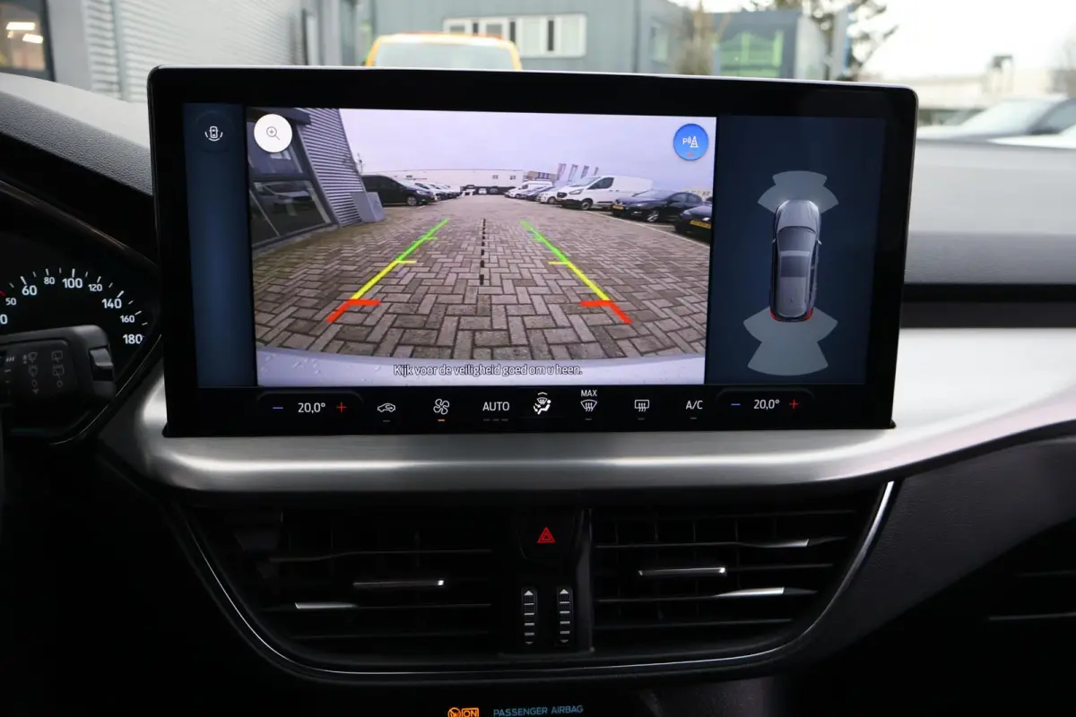 1.0 Hybrid Titanium 1e Eigenaar | Volledig Onderh | NL-Auto | BTW | Camera | Navi | ACC | Carplay | Driver Assist Pack | DAB | Full Led | Keyless