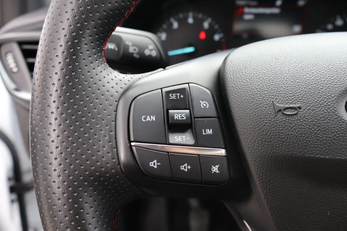 1.0 Hybrid ST-Line 1e Eigenaar | Volledig Onderh | NL-Auto | BTW | Carplay | Navi by app | Cruise | LED | Donkere Hemel | Keyless | DAB | PDC | Start/Stop | Hill-Hold