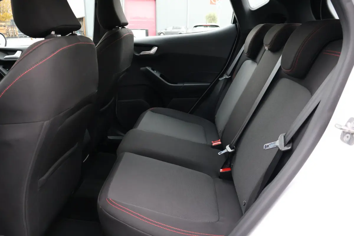 1.0 Hybrid ST-Line 1e Eigenaar | Volledig Onderh | NL-Auto | BTW | Carplay | Navi by app | Cruise | LED | Donkere Hemel | Keyless | DAB | PDC | Start/Stop | Hill-Hold