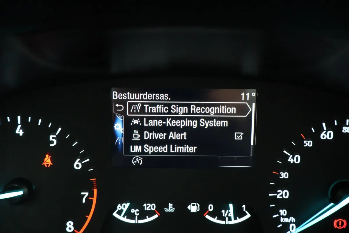 1.0 Hybrid ST-Line 1e Eigenaar | Volledig Onderh | NL-Auto | BTW | Carplay | Navi by app | Cruise | LED | Donkere Hemel | Keyless | DAB | PDC | Start/Stop | Hill-Hold