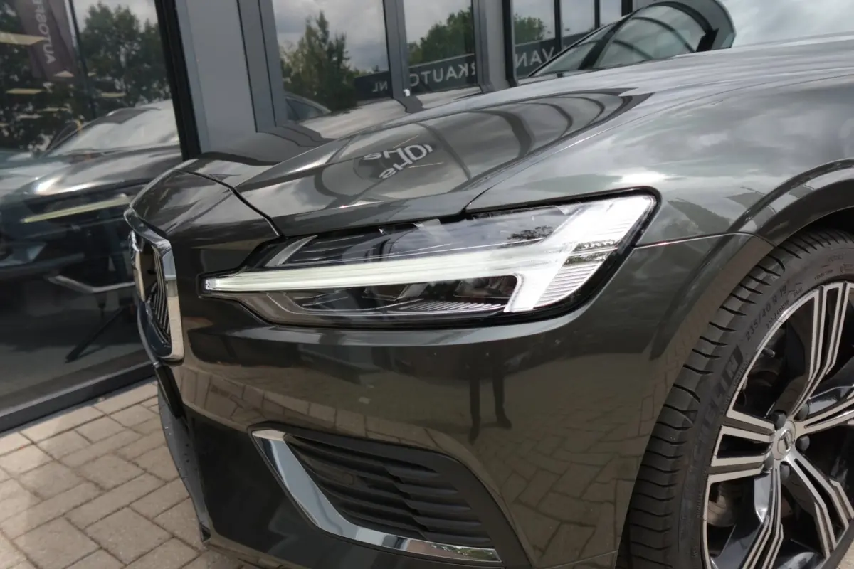 2.0 T8 Twin Engine AWD Inscription PANO KEYLESS