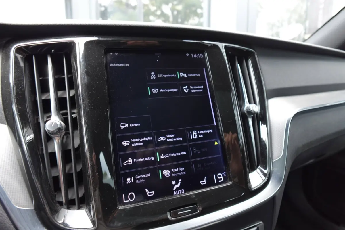 2.0 T8 Twin Engine AWD Inscription PANO KEYLESS