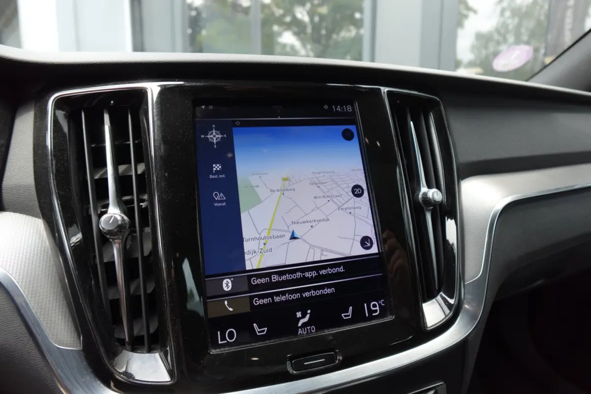 2.0 T8 Twin Engine AWD Inscription PANO KEYLESS