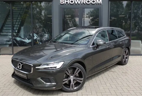 2.0 T8 Twin Engine AWD Inscription PANO KEYLESS