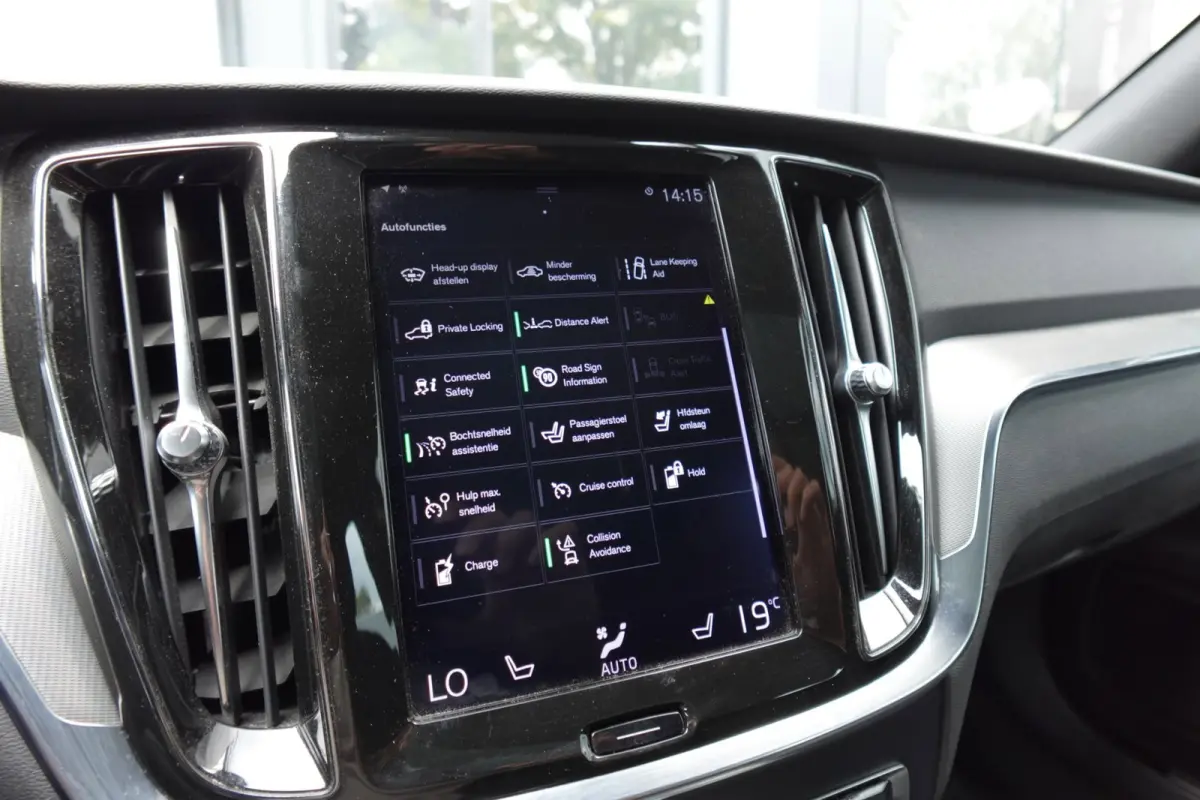 2.0 T8 Twin Engine AWD Inscription PANO KEYLESS