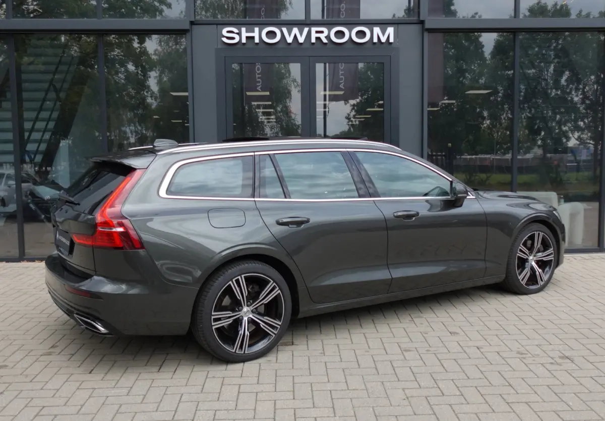 2.0 T8 Twin Engine AWD Inscription PANO KEYLESS