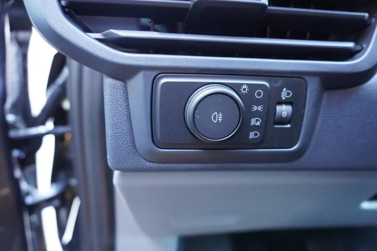 320L 2.0 TDCI 170PK L2H1 Trend Automaat Schuifdeur L / R Nr. V071 | Airco | Adap.Cruise | Navi | Camera | Blis | Glaslook