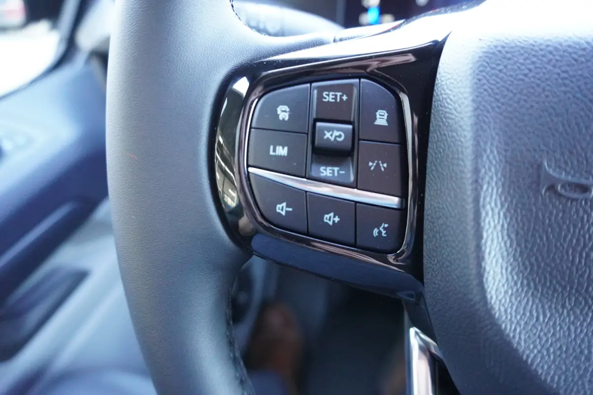 320L 2.0 TDCI 170PK L2H1 Trend Automaat Schuifdeur L / R Nr. V071 | Airco | Adap.Cruise | Navi | Camera | Blis | Glaslook