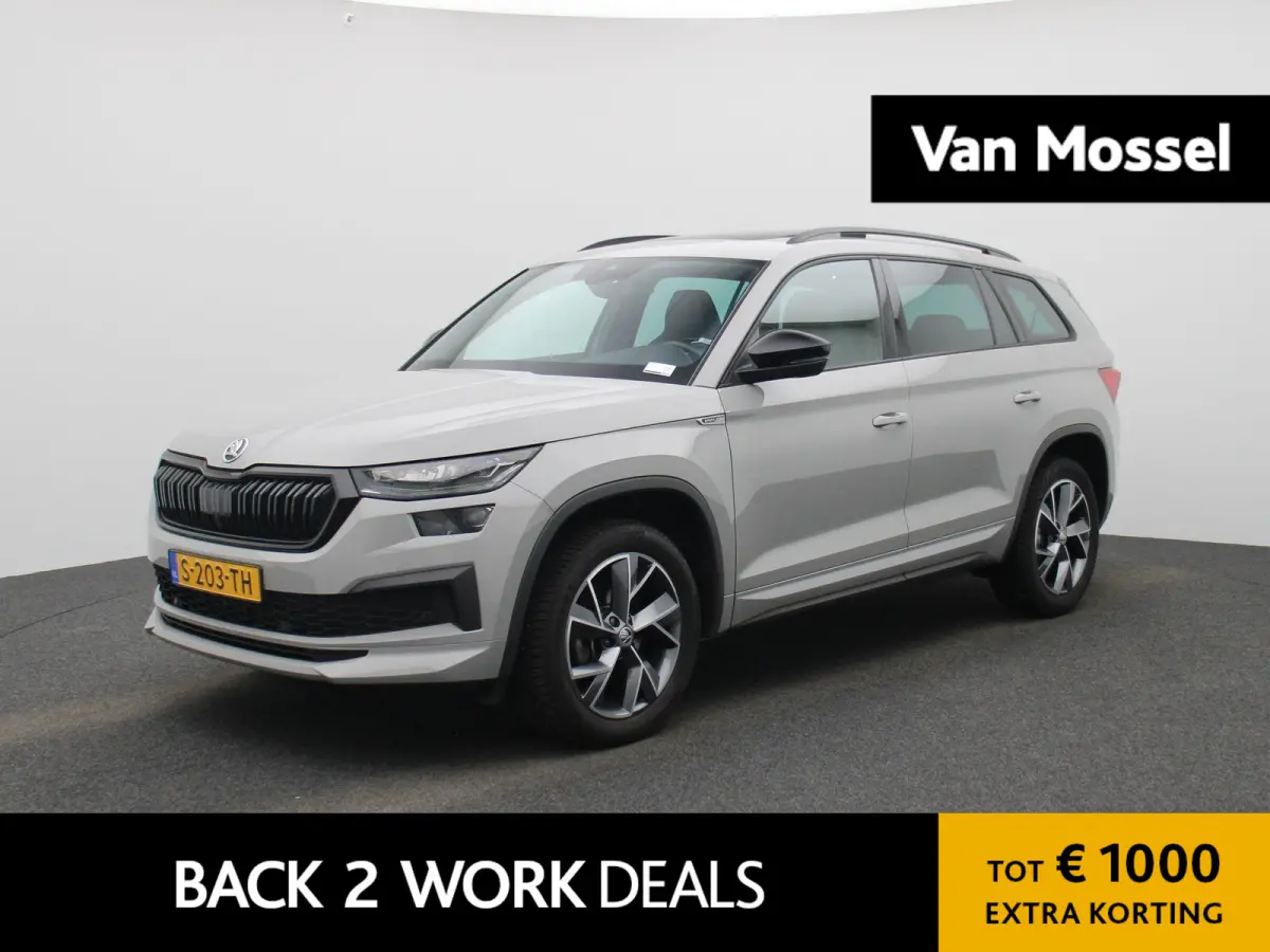 1.5 TSI Sportline Business 7p. PANORAMADAK | SPORTSTOELEN | ELEKTRISCHE STOELEN | ADAPTIEVE CRUISE | CAMERA | NAVIGATIE | APPLE CARPLAY | MEMORY | LMV | LED | STOELVERWARMING | 12 MAANDEN BO