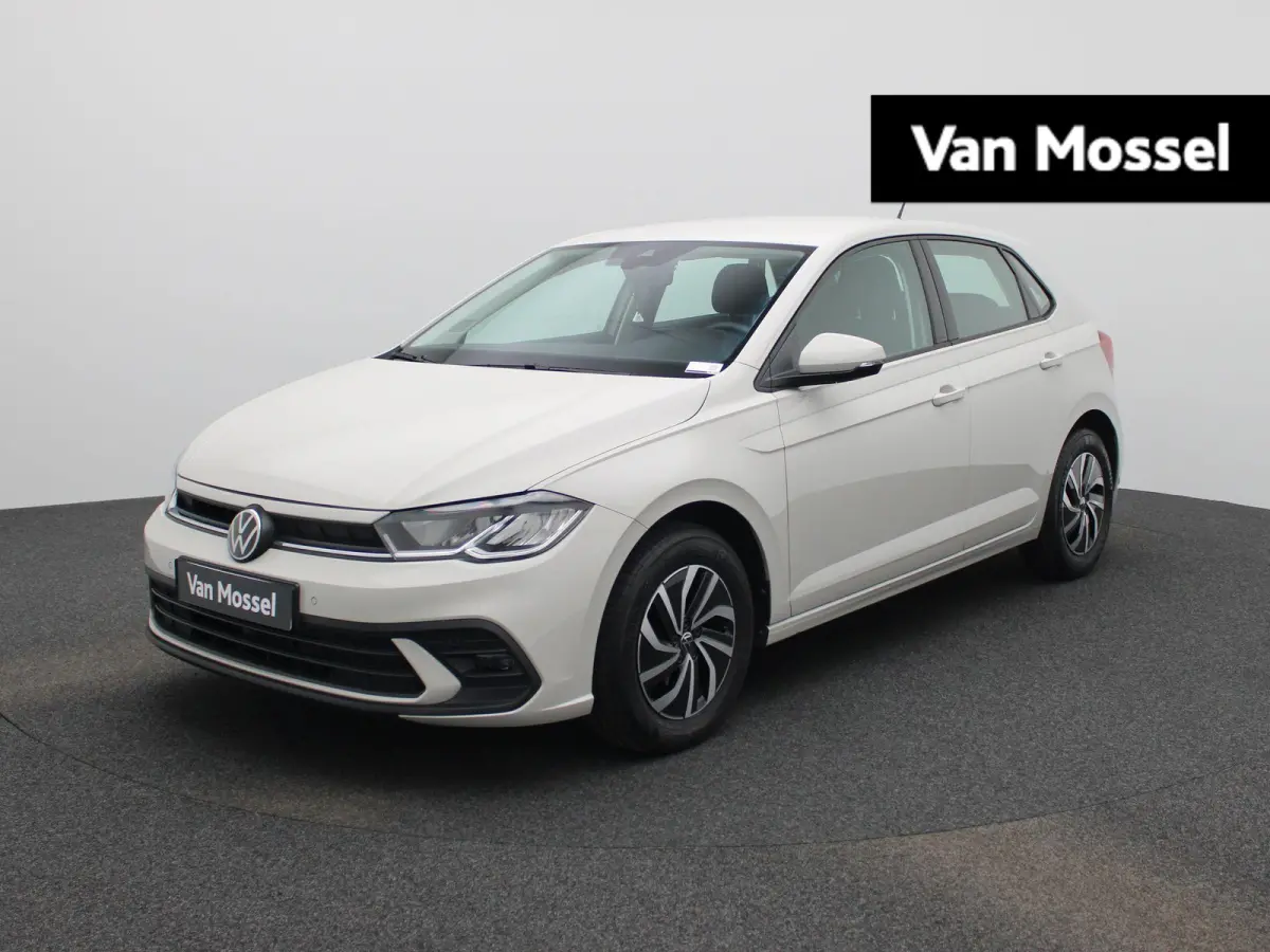 1.0 TSI Life Edition 95pk Demo | Parkeersensoren Achter | Achteruirijcamera | Privacy Glas | 15 Inch Velgen | Apple Carplay | Android Auto