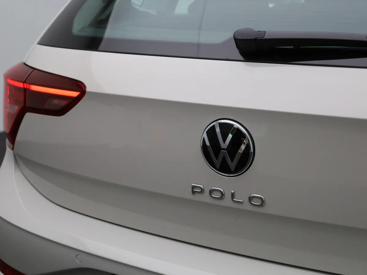 1.0 TSI Life Edition 95pk Demo | Parkeersensoren Achter | Achteruirijcamera | Privacy Glas | 15 Inch Velgen | Apple Carplay | Android Auto