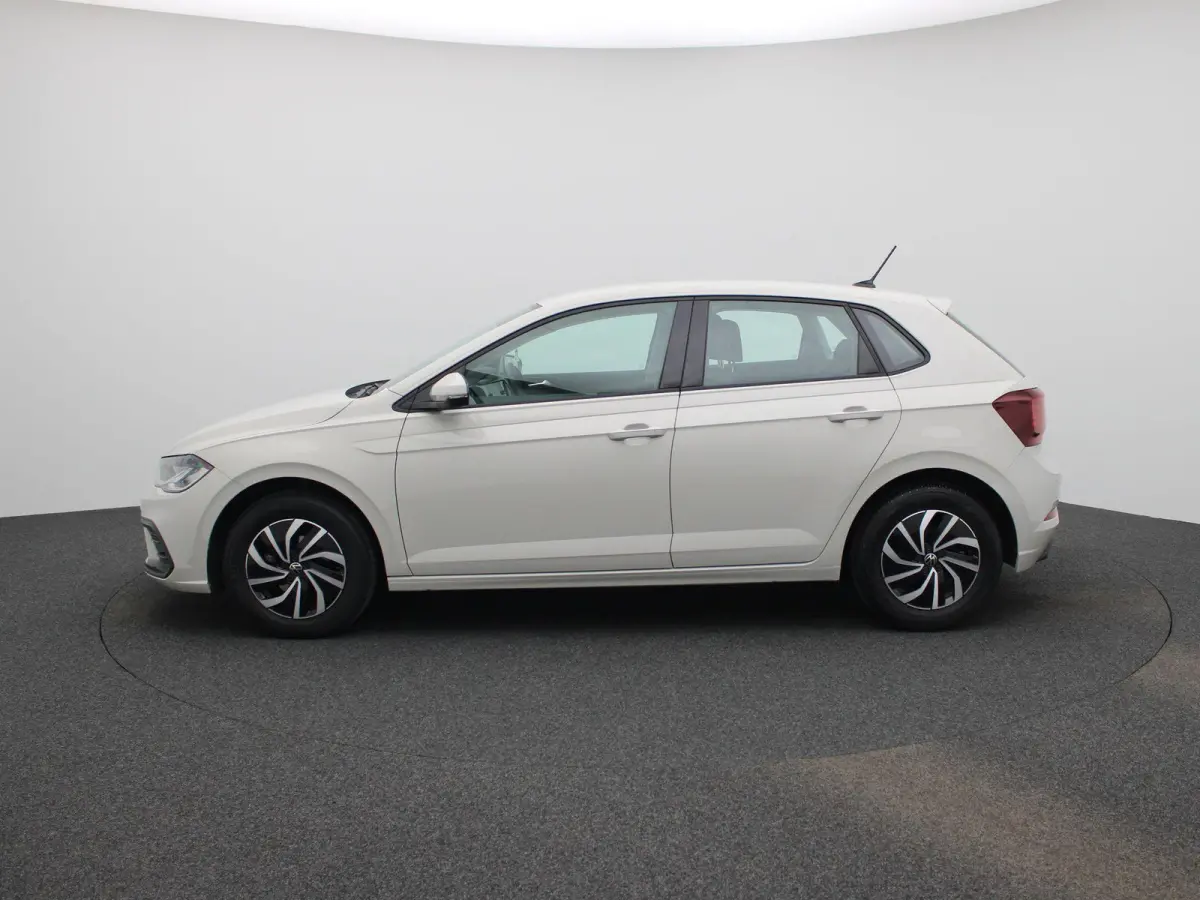 1.0 TSI Life Edition 95pk Demo | Parkeersensoren Achter | Achteruirijcamera | Privacy Glas | 15 Inch Velgen | Apple Carplay | Android Auto