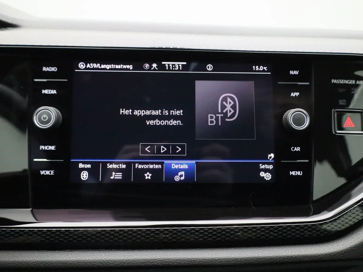 1.0 TSI Life Edition 95pk Demo | Parkeersensoren Achter | Achteruirijcamera | Privacy Glas | 15 Inch Velgen | Apple Carplay | Android Auto
