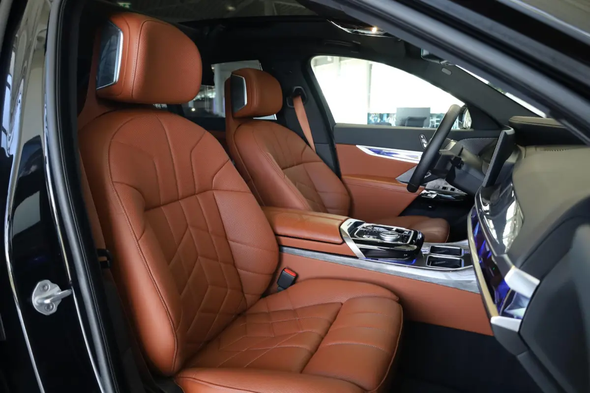 xDrive60 M Sport Pro | Rear Seat Entertainment | SOH 99,4% | BMW Individual Leder 'Merino' Tartufo | Integral Active Steering