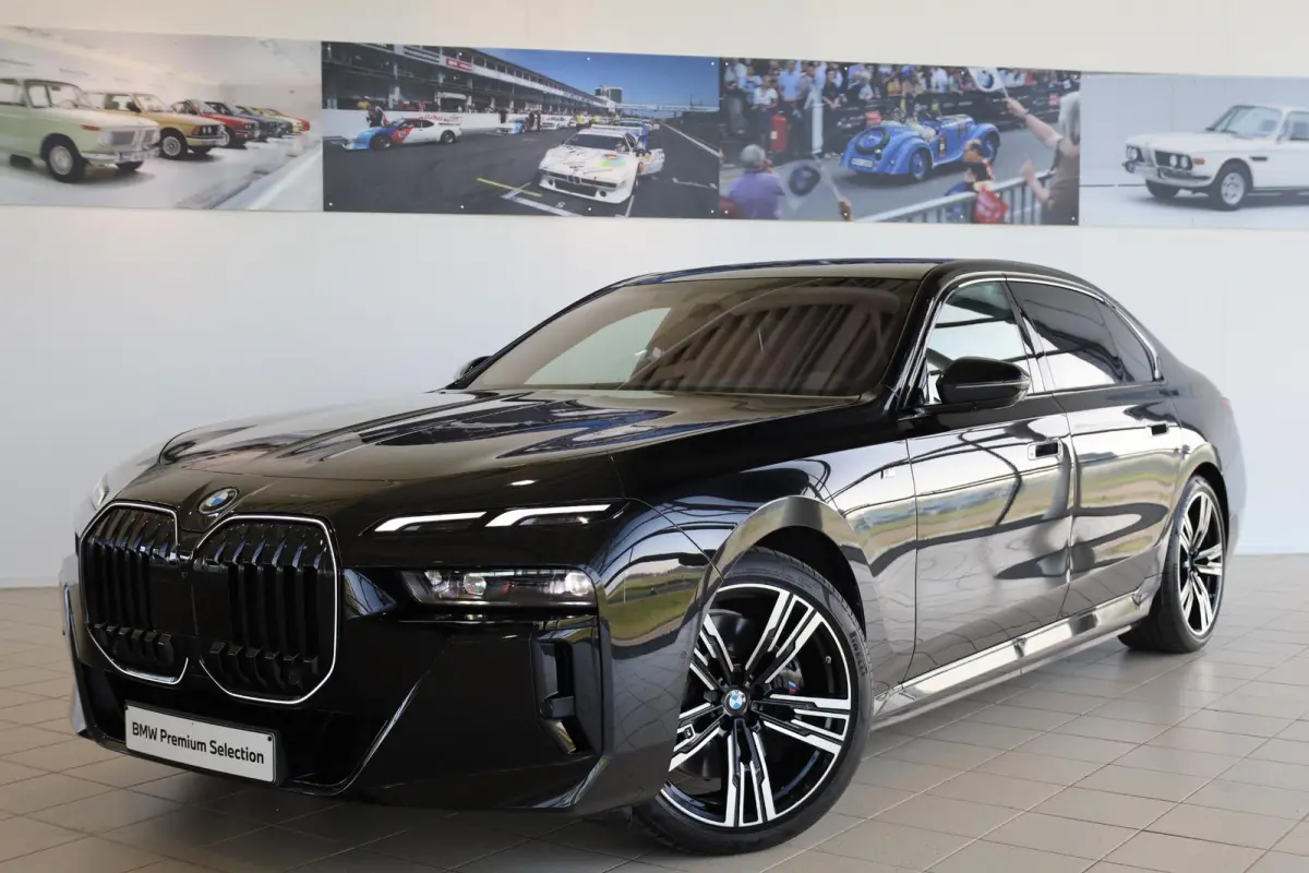 xDrive60 M Sport Pro | Rear Seat Entertainment | SOH 99,4% | BMW Individual Leder 'Merino' Tartufo | Integral Active Steering