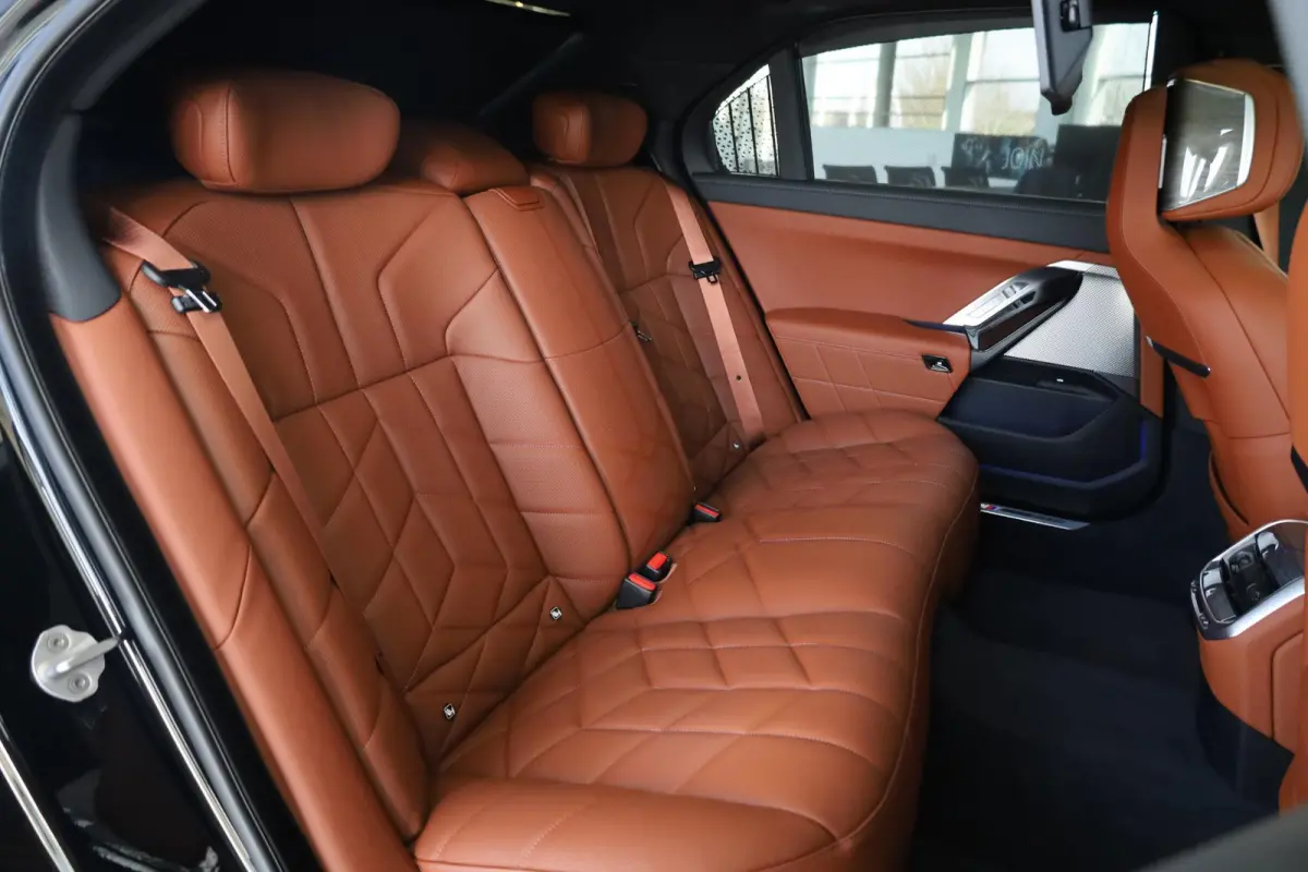 xDrive60 M Sport Pro | Rear Seat Entertainment | SOH 99,4% | BMW Individual Leder 'Merino' Tartufo | Integral Active Steering