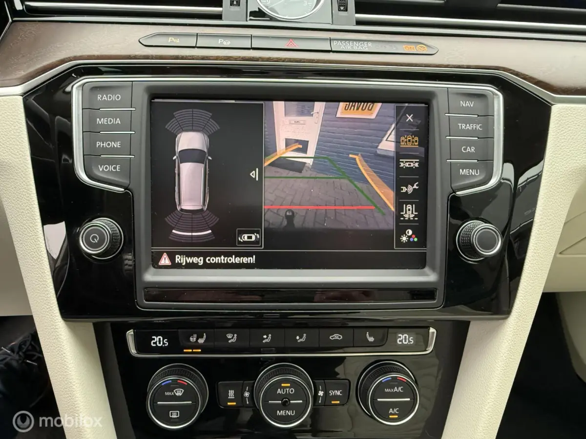 2.0 BiTDI 4Motion Highline, automaat, pano, leder, trekhaak, vritual, apk 04-2027