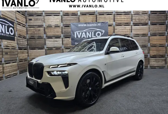 4.0 D M Sport Pano Softclose Ambiente Camera Leder Navi Carplay 22"LM