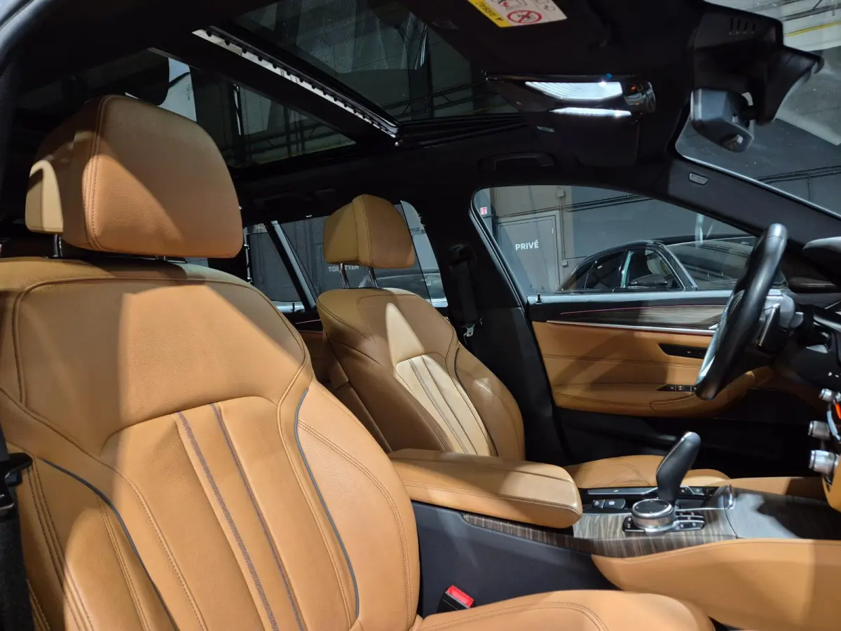 530i High Executive Edition - Panoramadak - HeadUp - Adapt Cruise - Ambiancelight - Memorystoel