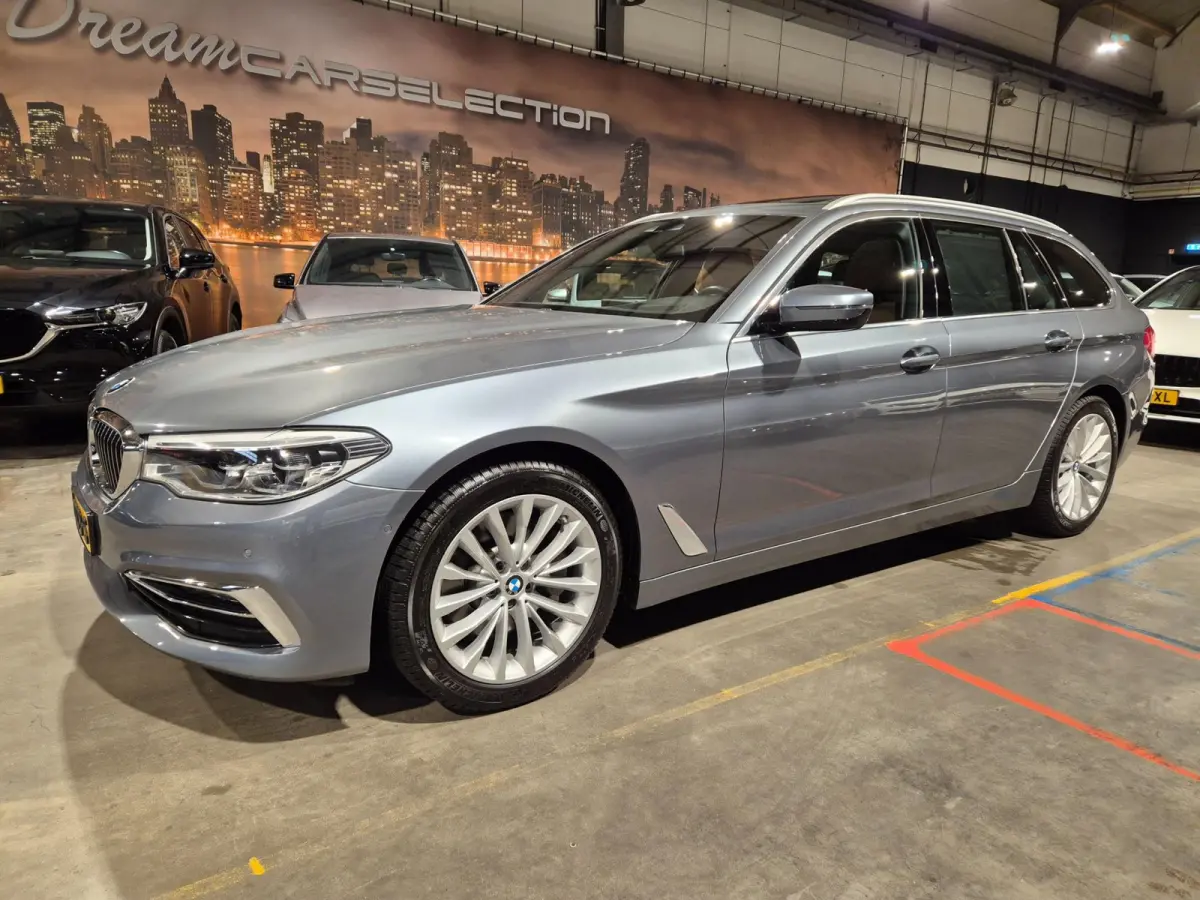 530i High Executive Edition - Panoramadak - HeadUp - Adapt Cruise - Ambiancelight - Memorystoel
