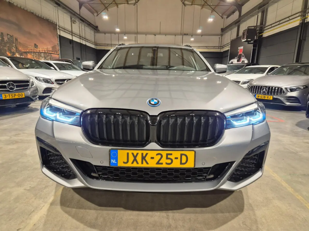 530e Business Edition Plus M-Sport - Panoramadak - Leder - LED - Stoel en Stuurverw - Incl BTW