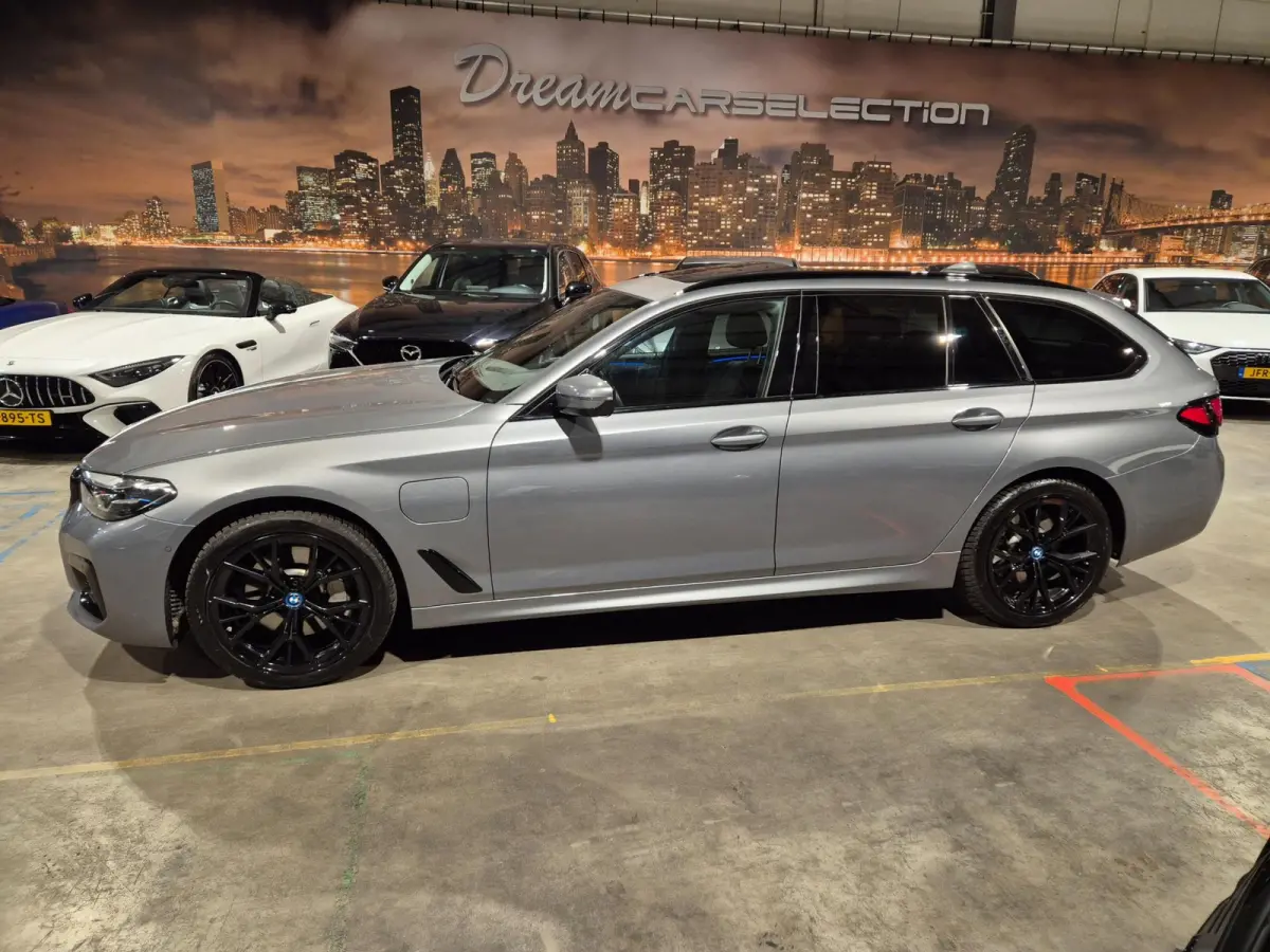 530e Business Edition Plus M-Sport - Panoramadak - Leder - LED - Stoel en Stuurverw - Incl BTW