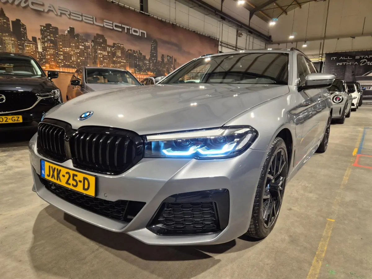 530e Business Edition Plus M-Sport - Panoramadak - Leder - LED - Stoel en Stuurverw - Incl BTW