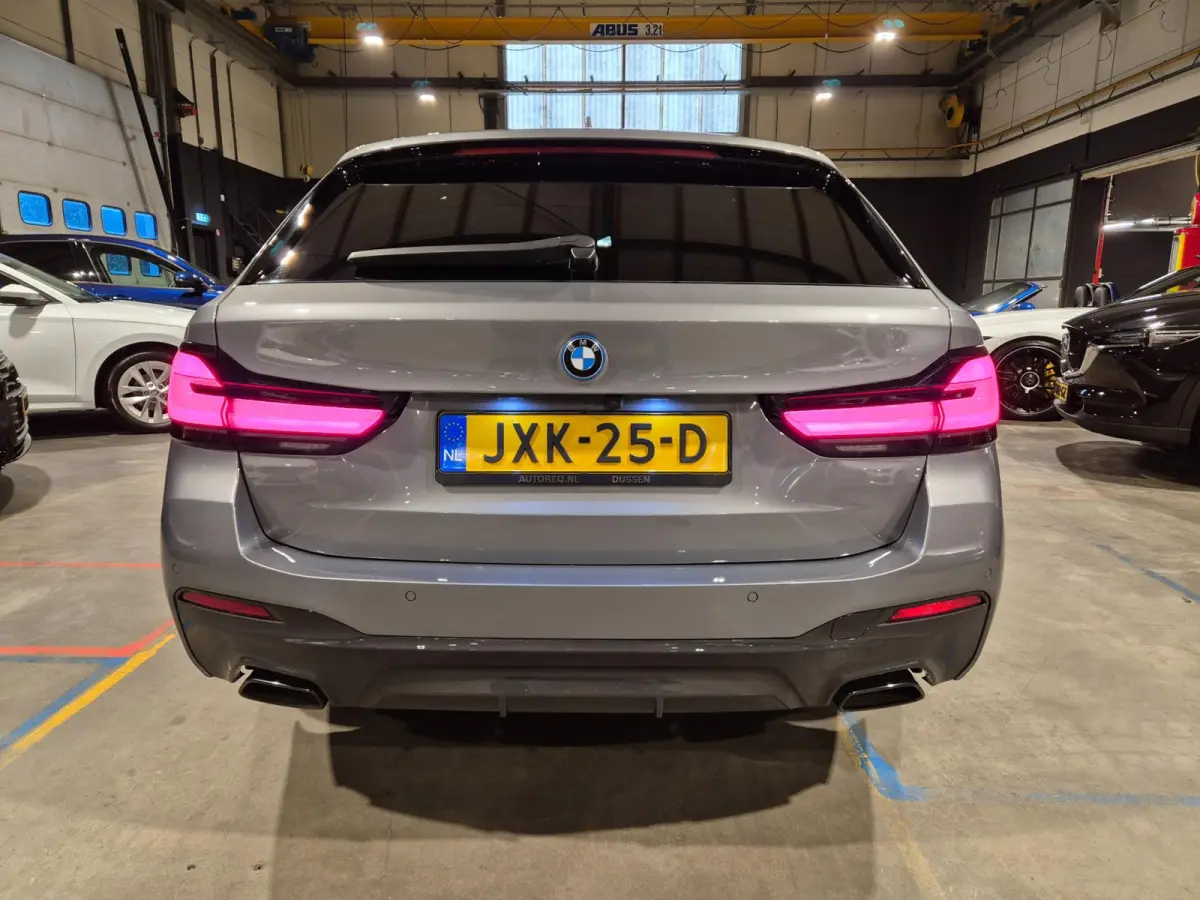 530e Business Edition Plus M-Sport - Panoramadak - Leder - LED - Stoel en Stuurverw - Incl BTW
