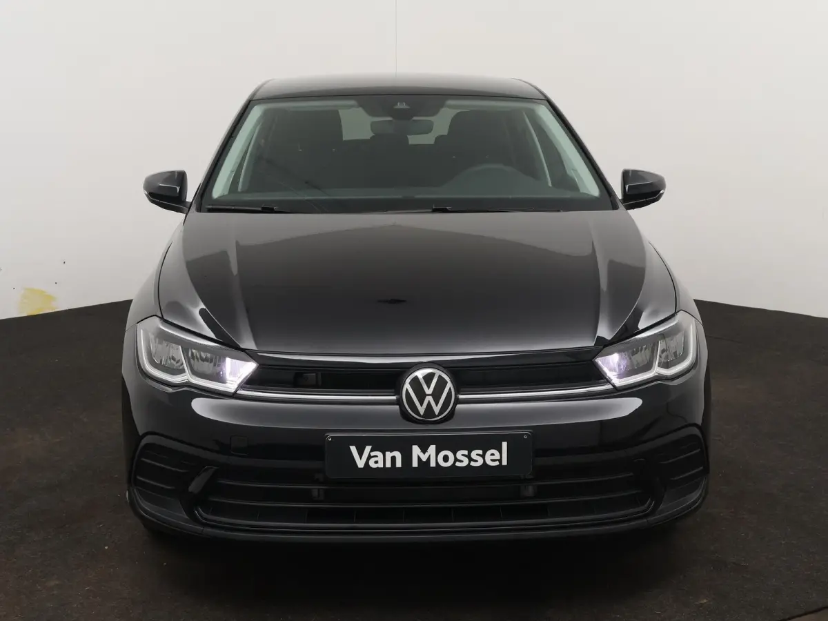 1.0 TSI Life Edition 95 PK | Draadloze Apple carplay | Achteruitrijcamera  | Parkeersensoren | Travel Assist | LED Verlichting | 15" inch "Essex" LMV |