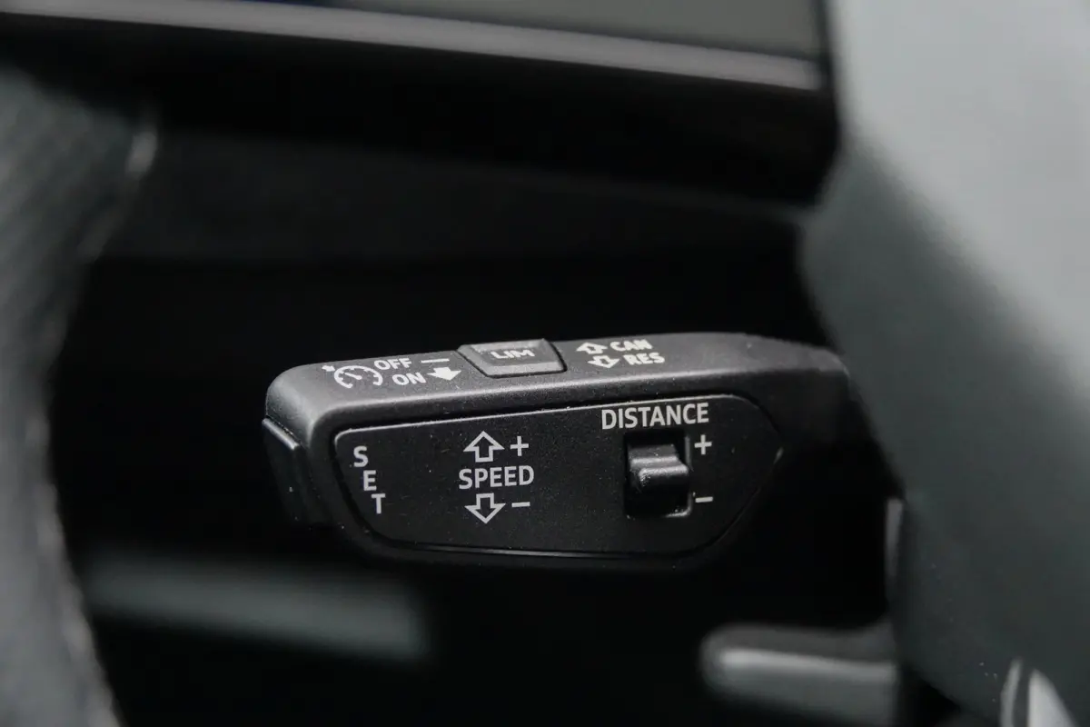Edition One | e-hybrid 299Pk | MMI Bijrijdersdisplay | B&O Premium | Panoramadak | Head-Up Display | 360° Camera | 21'' | Quattro | Plug-in Hybrid