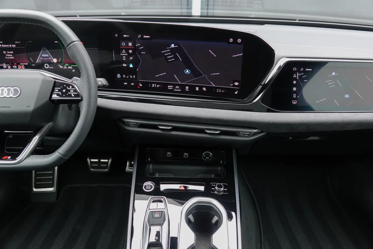 Edition One | e-hybrid 299Pk | MMI Bijrijdersdisplay | B&O Premium | Panoramadak | Head-Up Display | 360° Camera | 21'' | Quattro | Plug-in Hybrid
