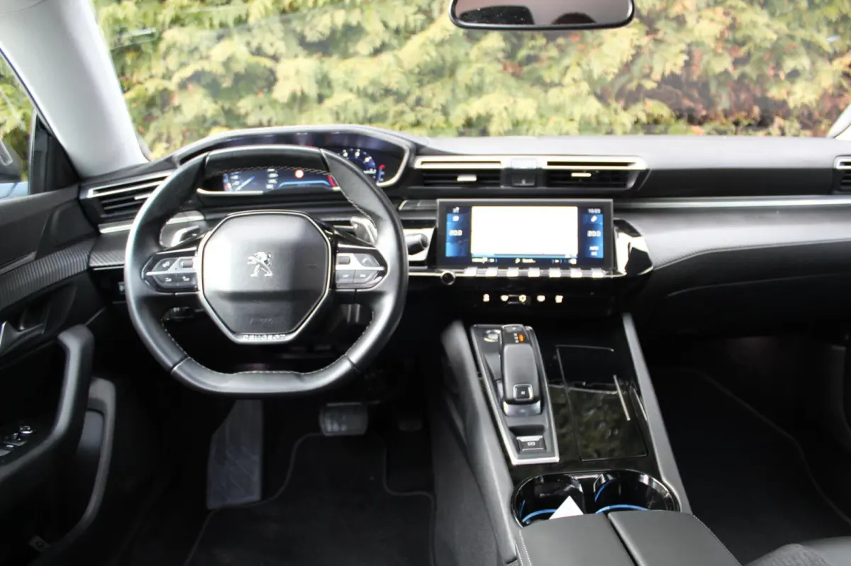 1.2 PureTech Allure Pack 131PK | Parkeercamera | Carplay | Climate Control | LMV | NAVI
