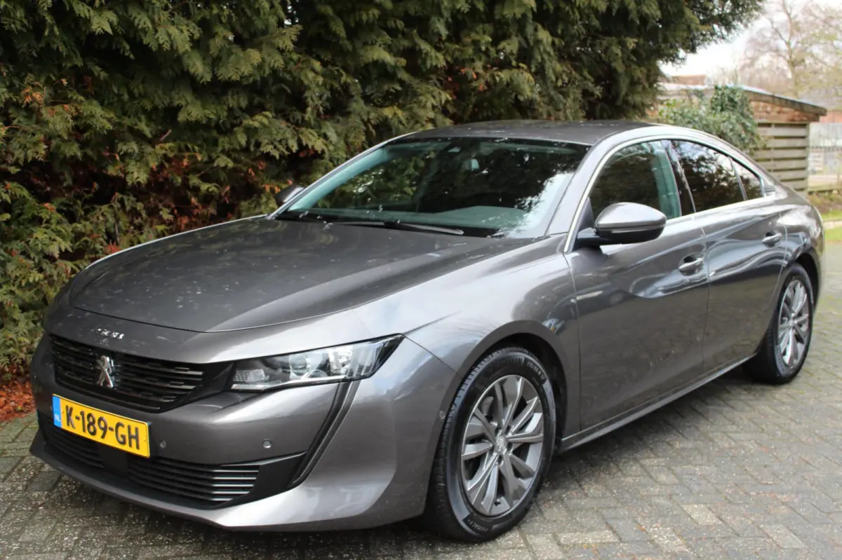 1.2 PureTech Allure Pack 131PK | Parkeercamera | Carplay | Climate Control | LMV | NAVI
