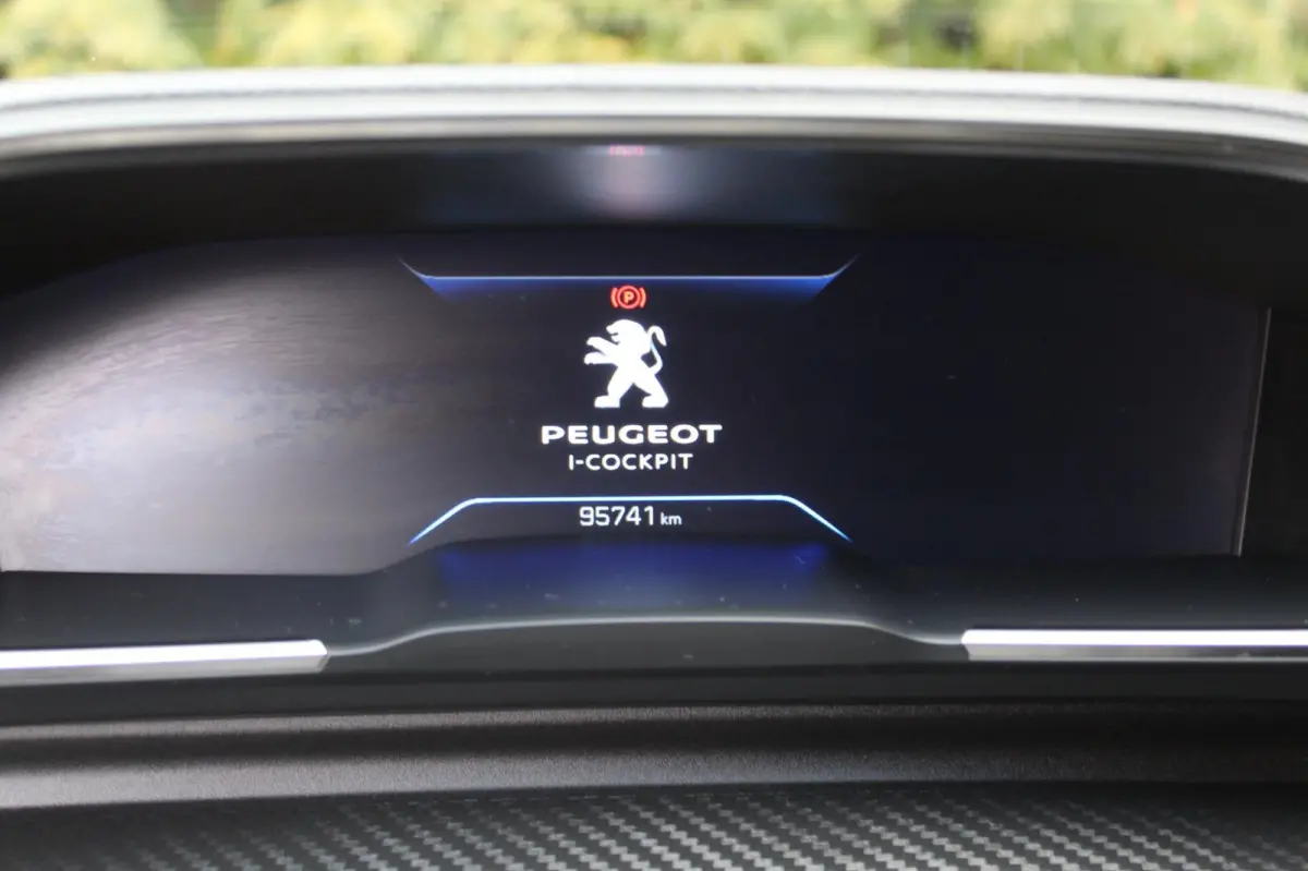 1.2 PureTech Allure Pack 131PK | Parkeercamera | Carplay | Climate Control | LMV | NAVI