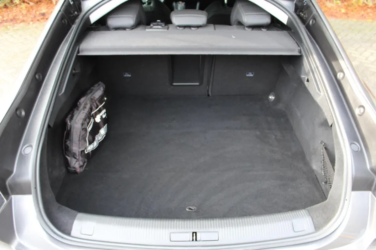 1.2 PureTech Allure Pack 131PK | Parkeercamera | Carplay | Climate Control | LMV | NAVI