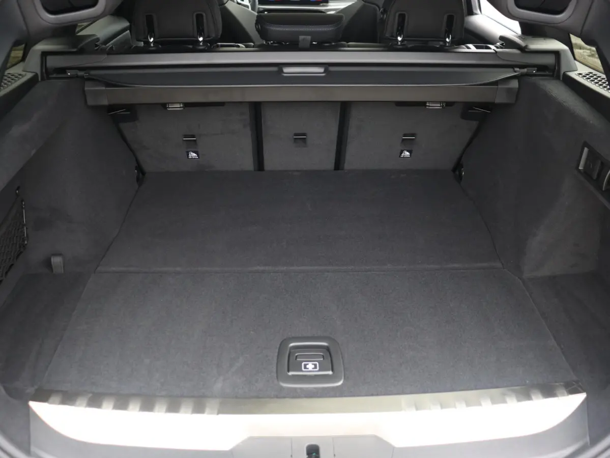 330e | M Sportpakket Pro | Panodak | Head-Up | Trekhaak | Driving Assistant Prof. | Parking Assitant Plus | Harman Kardon | Comfort Access | Elektr. Stoelen | SOH 100% | 19'' LMV