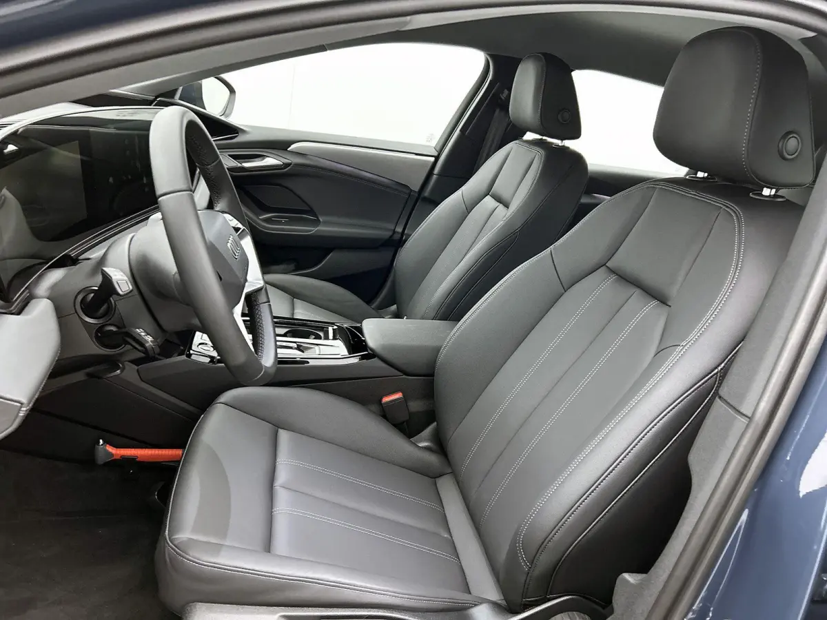 Advanced edition 83 kWh 286 PK | Navigatie | 360 Camera | Audi drive select | Adaptive cruise control | Warmtepomp | Elektrische achterklep | Comfortsleutel | Audi virtual cockpit plus |  Pa