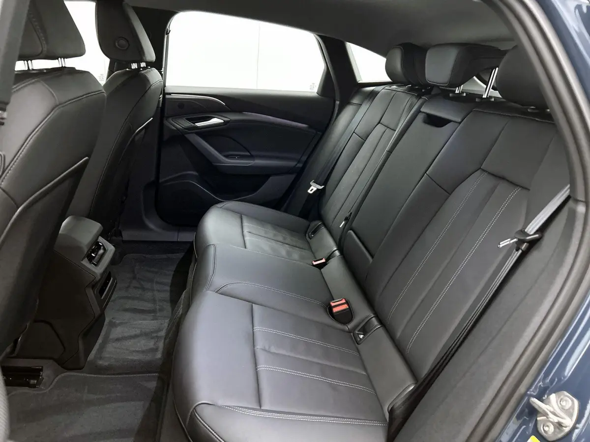 Advanced edition 83 kWh 286 PK | Navigatie | 360 Camera | Audi drive select | Adaptive cruise control | Warmtepomp | Elektrische achterklep | Comfortsleutel | Audi virtual cockpit plus |  Pa
