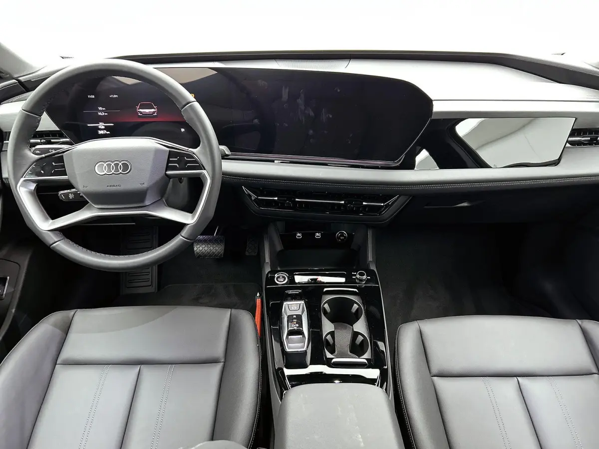 Advanced edition 83 kWh 286 PK | Navigatie | 360 Camera | Audi drive select | Adaptive cruise control | Warmtepomp | Elektrische achterklep | Comfortsleutel | Audi virtual cockpit plus |  Pa