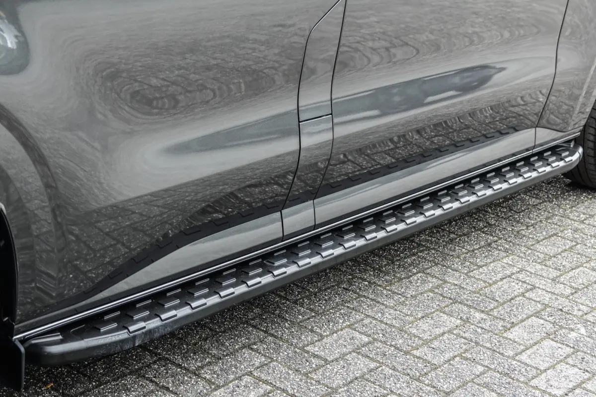 L2H1 Dubbel Cabine 2.5PHEV 233Pk Aut. | Limited | Plug In Hybrid | 360° Camera | 2x Schuifdeur | Spoilerpack | 19'' | Magnetic Grey