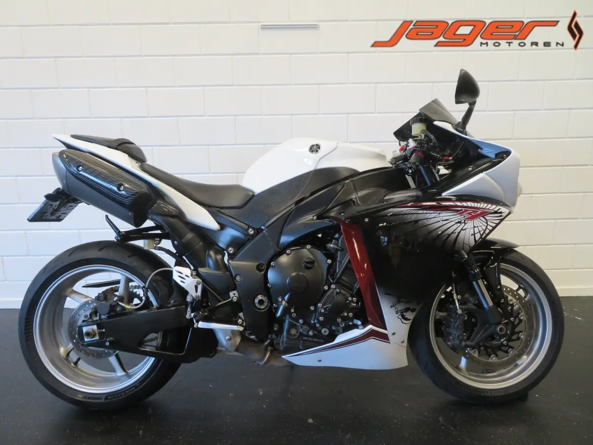 Yamaha Yzf R1 2009 Benzine Onbekend leasen