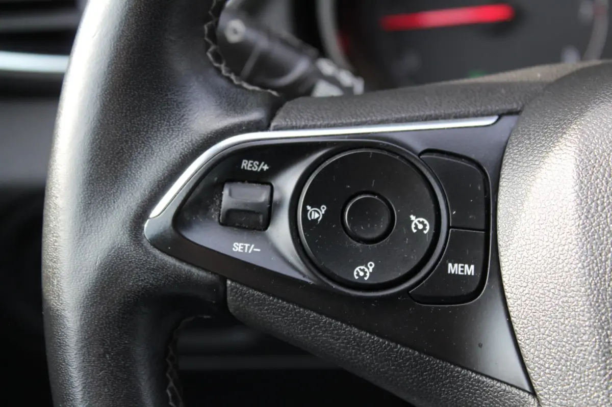 1.2 Turbo Elegance 130PK Automaat | Parkeercamera | Apple/Android Carplay | Trekhaak | Climate Control