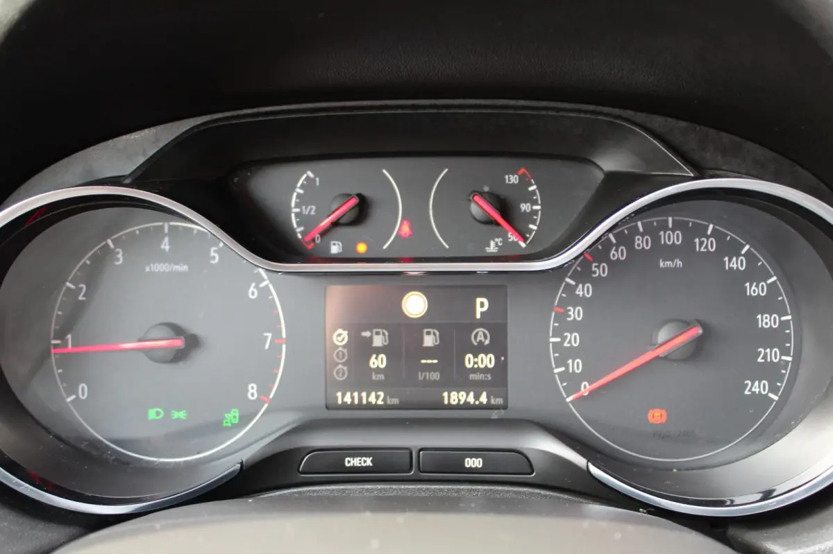 1.2 Turbo Elegance 130PK Automaat | Parkeercamera | Apple/Android Carplay | Trekhaak | Climate Control