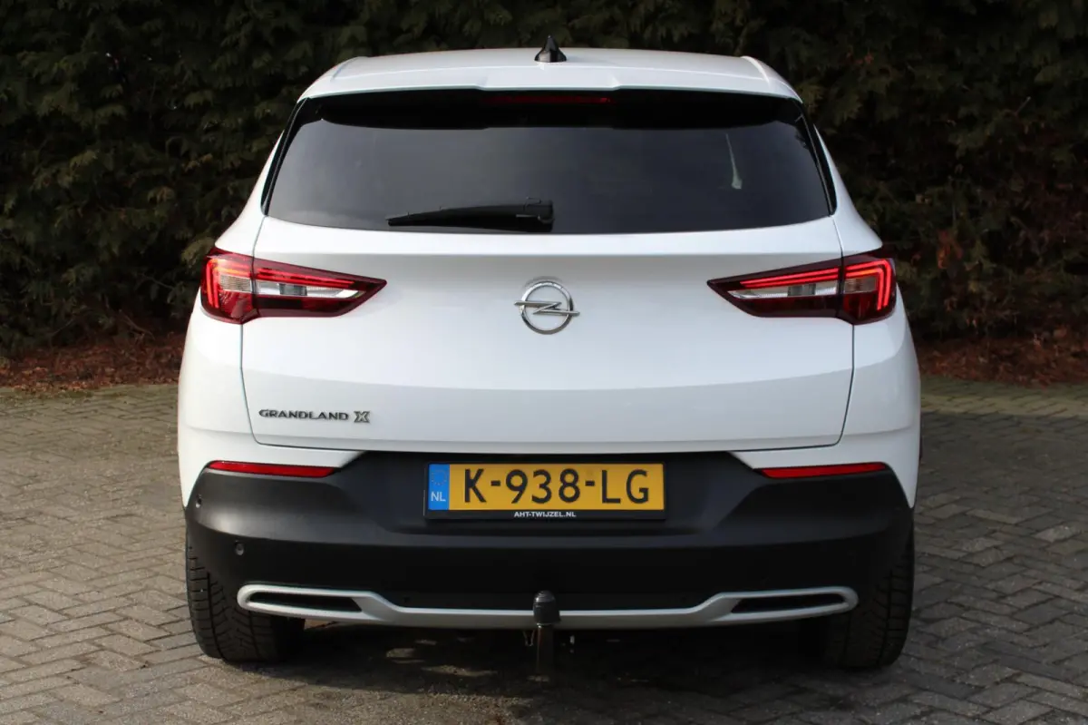 1.2 Turbo Elegance 130PK Automaat | Parkeercamera | Apple/Android Carplay | Trekhaak | Climate Control