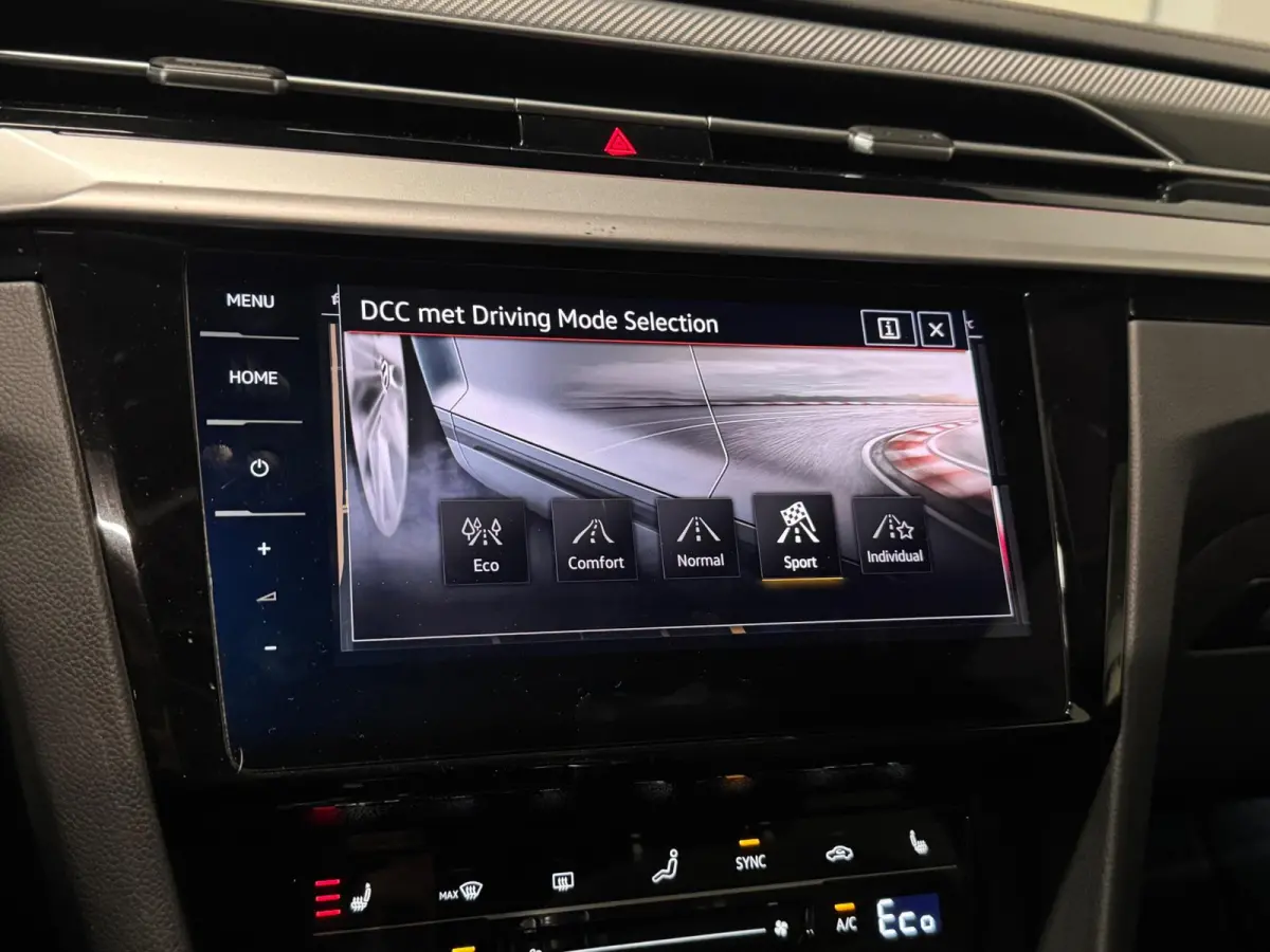 1.4 TSI eHybrid R-Line | PANO | TREKHAAK | HUD | 360 CAMERA | STOELMASSAGE