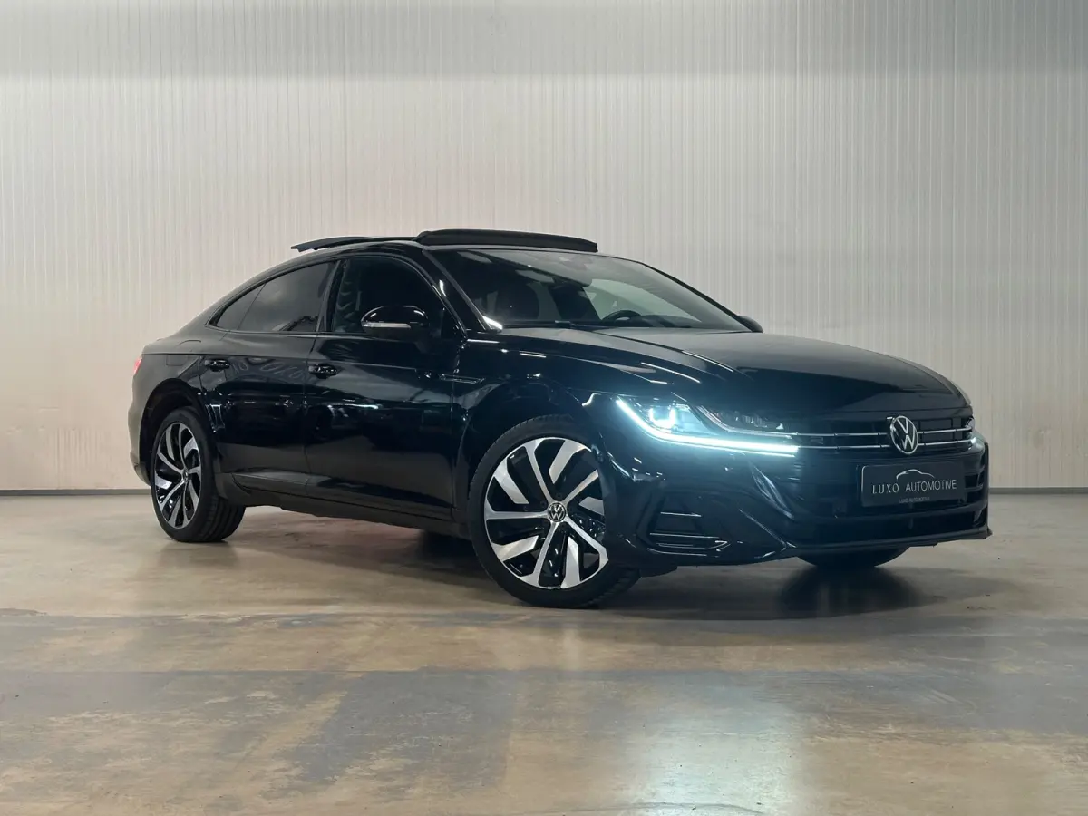 1.4 TSI eHybrid R-Line | PANO | TREKHAAK | HUD | 360 CAMERA | STOELMASSAGE