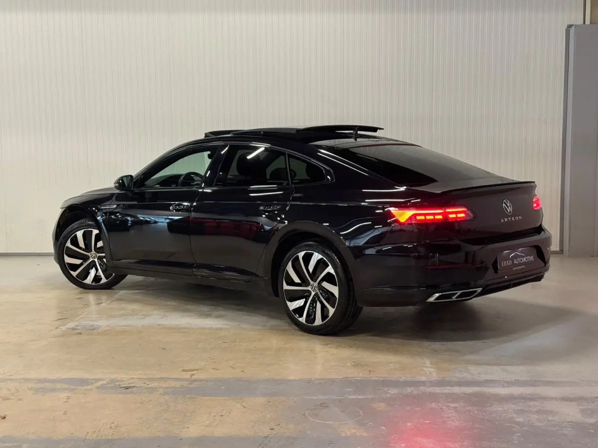 1.4 TSI eHybrid R-Line | PANO | TREKHAAK | HUD | 360 CAMERA | STOELMASSAGE