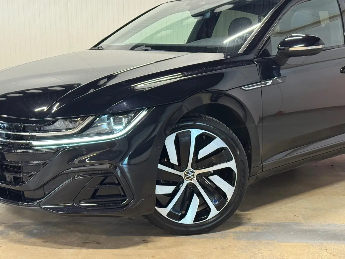 1.4 TSI eHybrid R-Line | PANO | TREKHAAK | HUD | 360 CAMERA | STOELMASSAGE