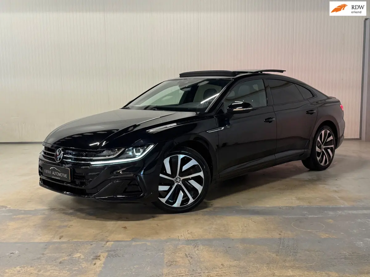 1.4 TSI eHybrid R-Line | PANO | TREKHAAK | HUD | 360 CAMERA | STOELMASSAGE