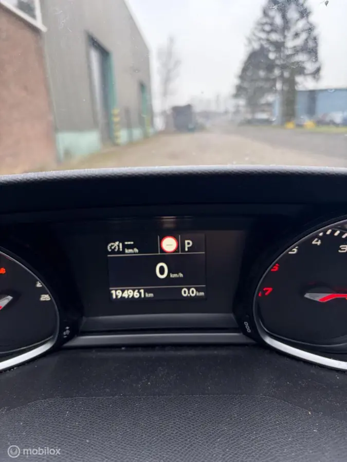 1.2 PureTech Blue Lease Premium